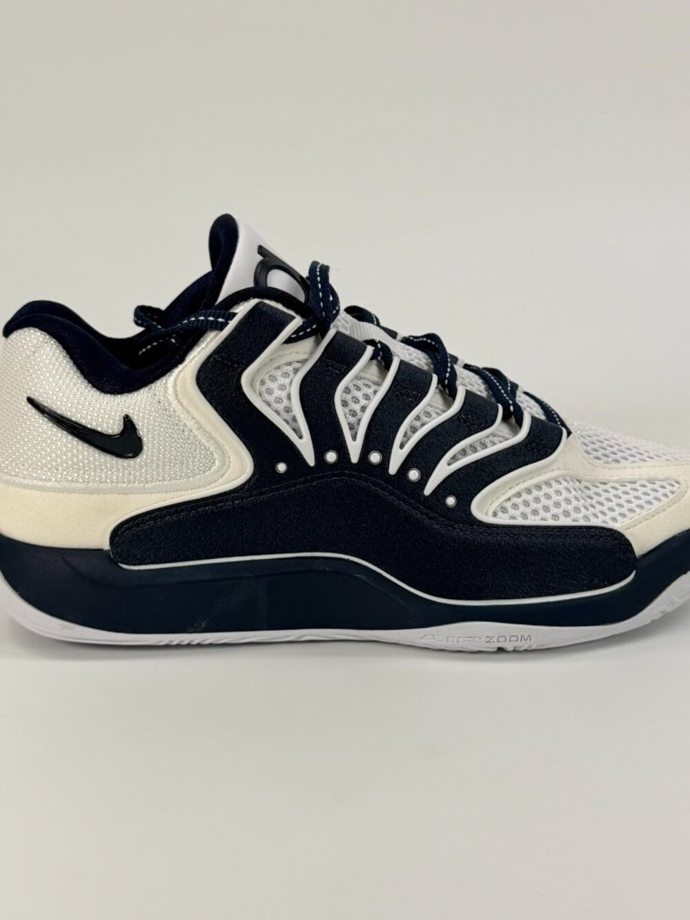 Nike KD18 TB 'White Navy' IM0634-104 size 5 M / 6.5 W